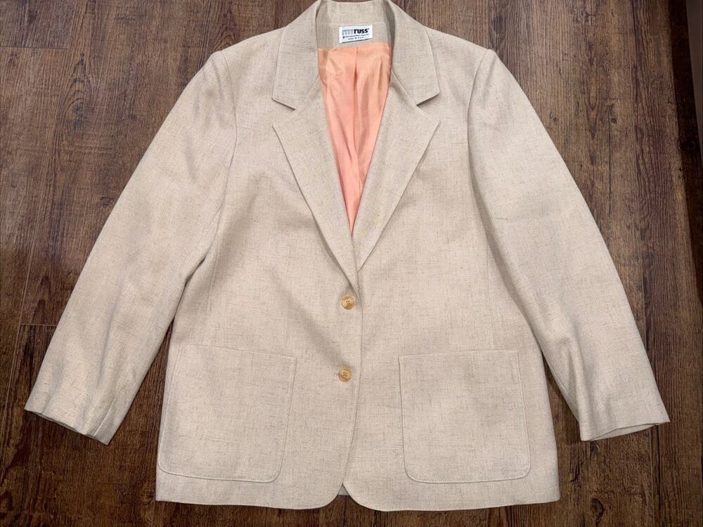 Vintage Women’s Rrrruss Tan Blazer Jacket Two Button Front With Pockets EUC